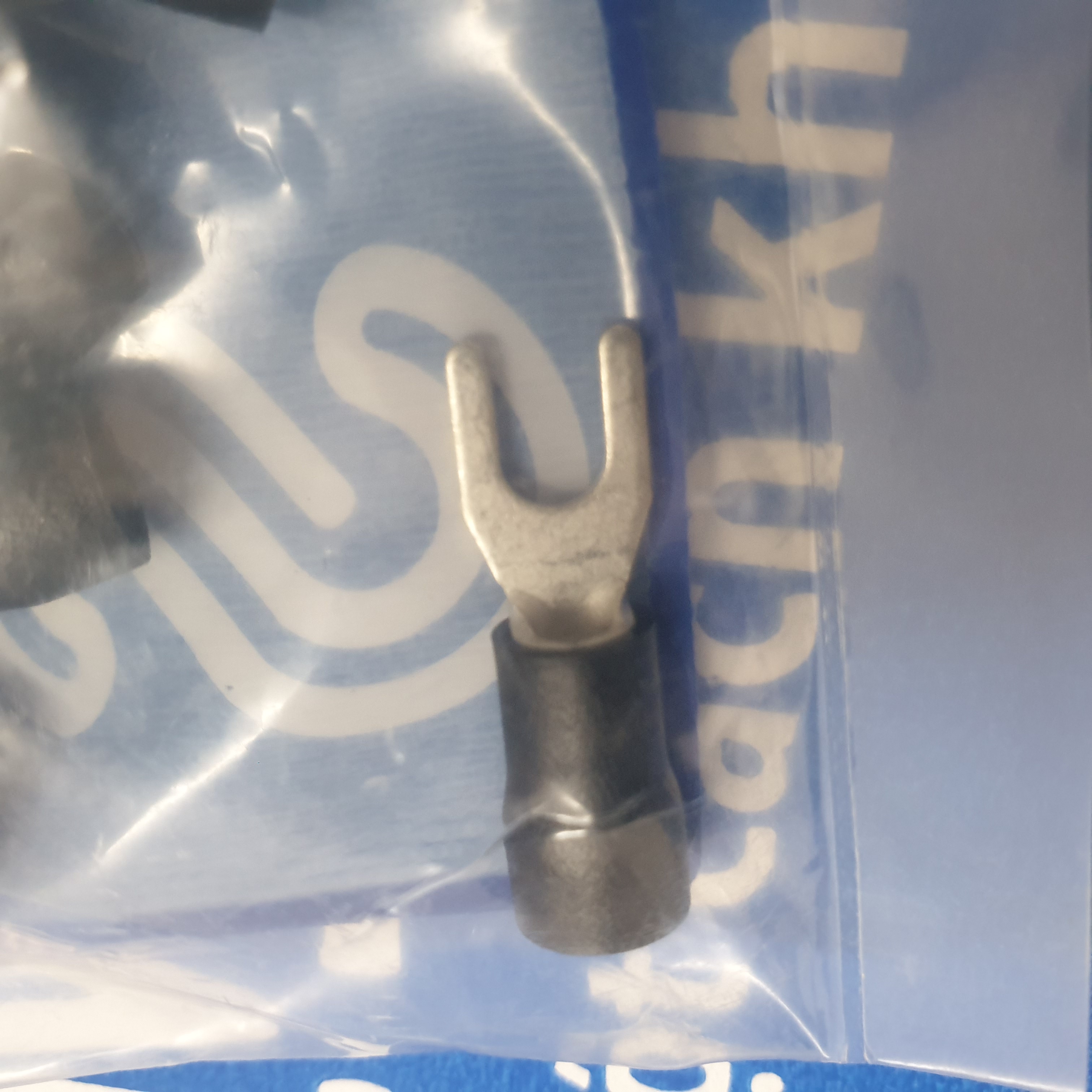 Đầu Cosse Chĩa Chữ Y Cách Điện 2.5-4 mm2 KST Màu Đen SV3-4