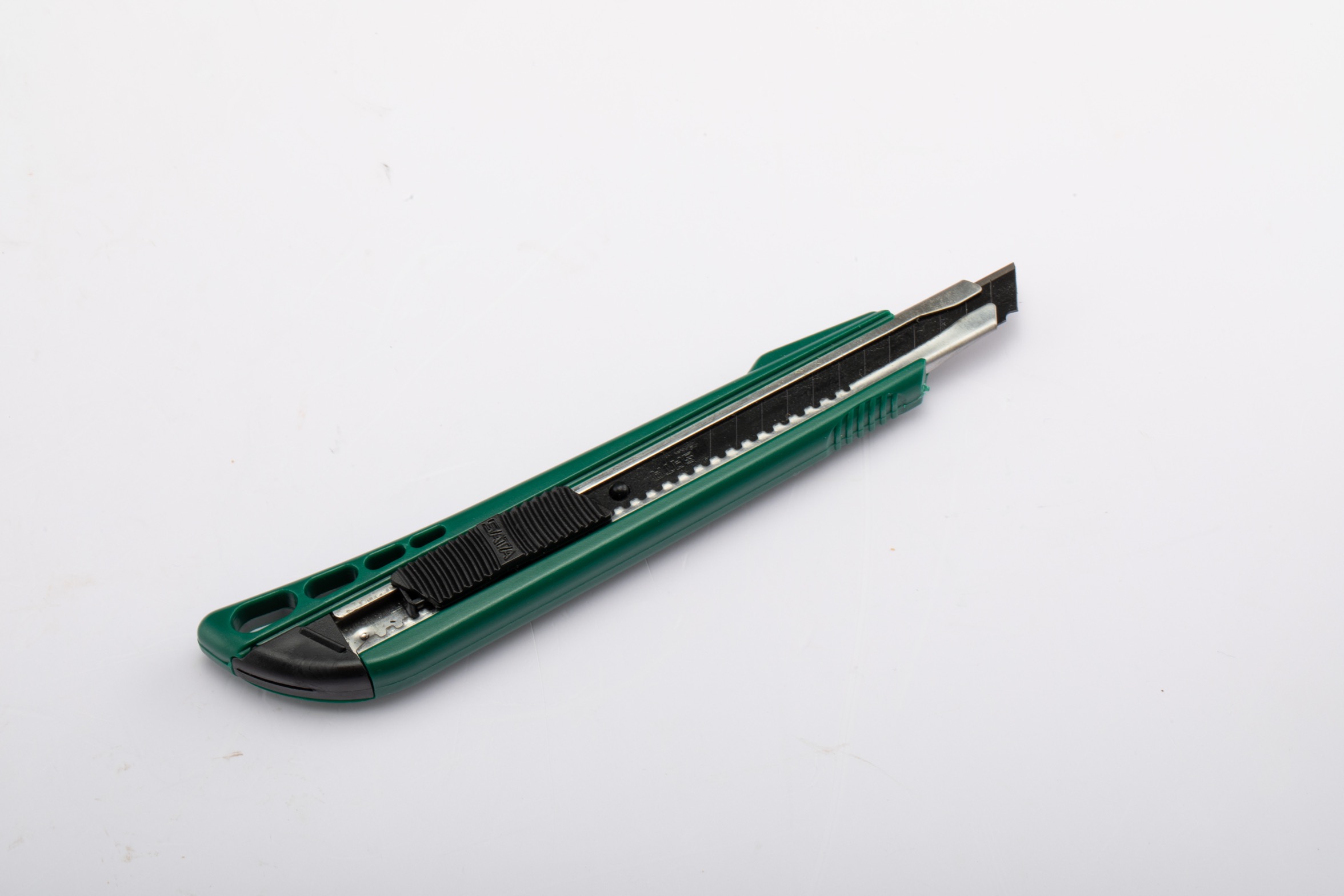 Dao Rọc Giấy 9×80 mm SATA 93426