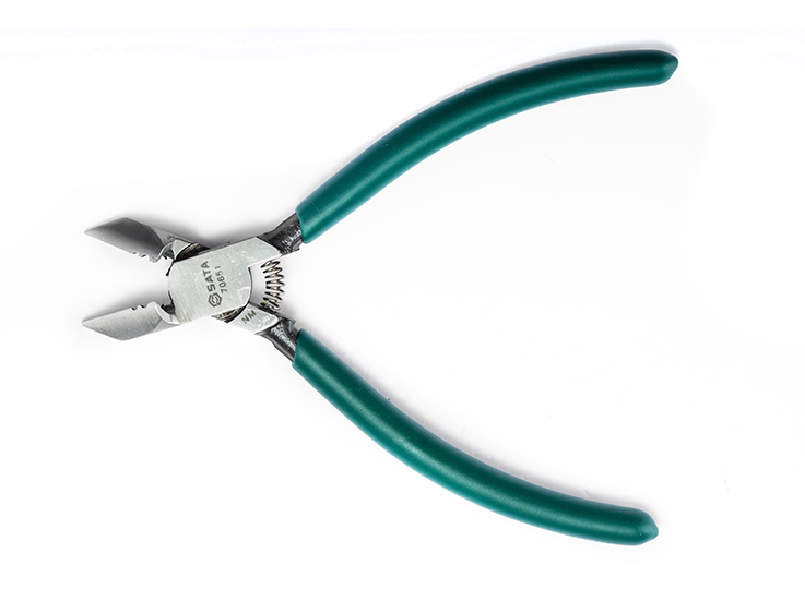 Kìm Cắt Dây Điện Tử Chéo 6" SATA 70651