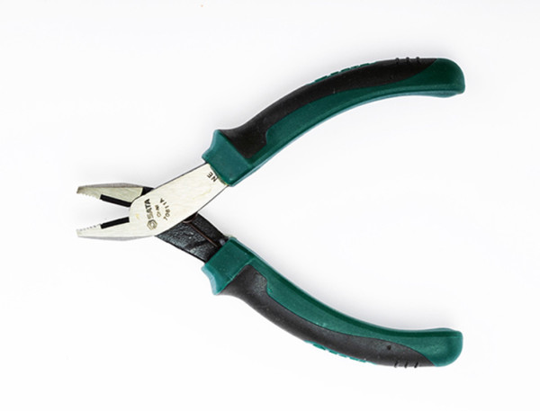 Kìm Điện 5" SATA 70611 A