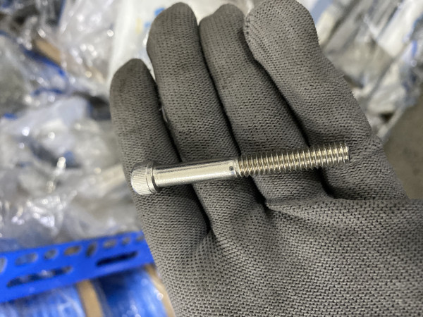 Lục Giác Chìm Đầu Trụ Inox 304 UNC 1/4-20 x 2 Ren Lửng (5Cái/Bịch)