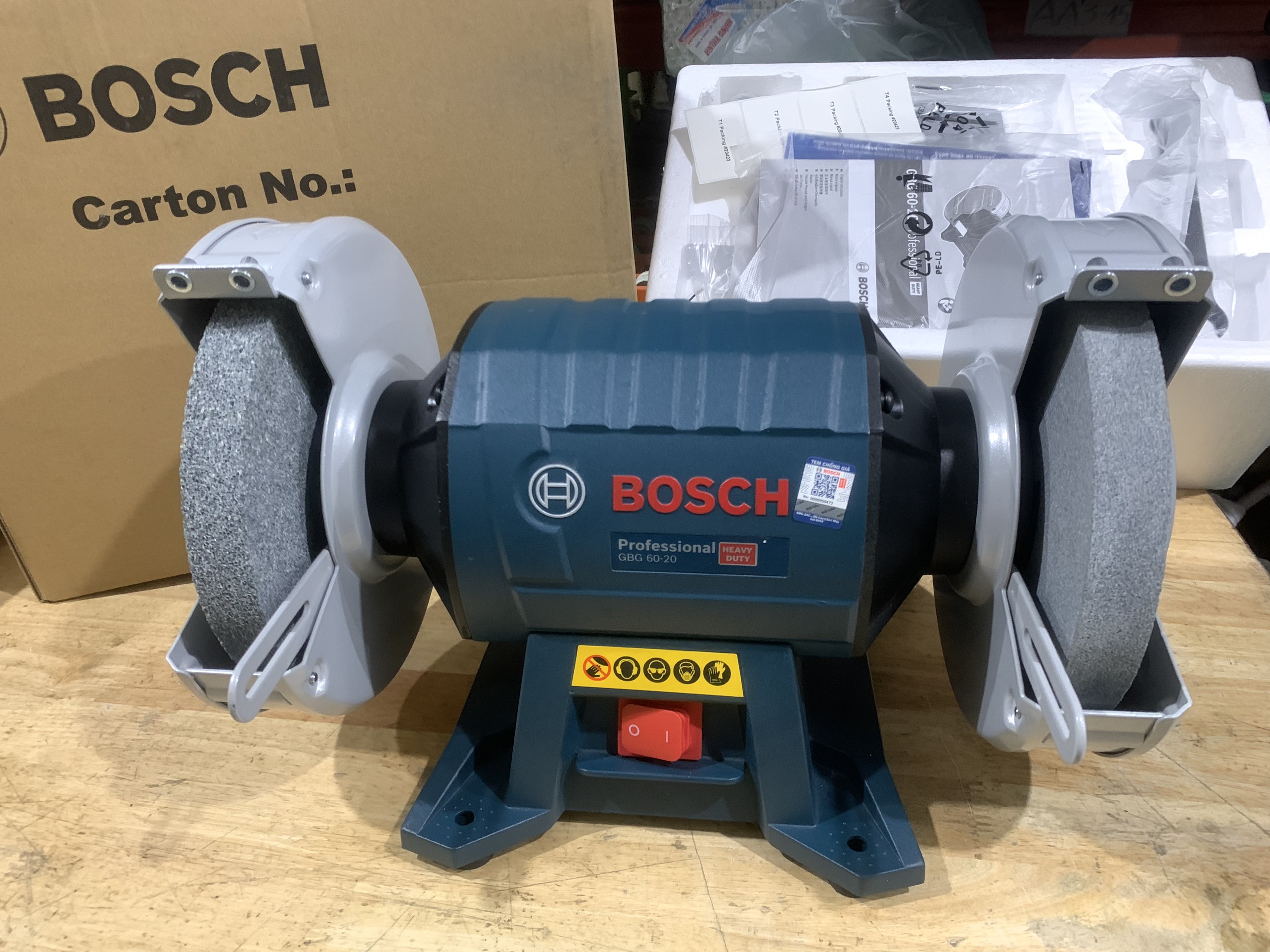 Máy Mài Để Bàn 2 Đá 600W- 200mm GBG 60-20 Bosch 060127A4K0