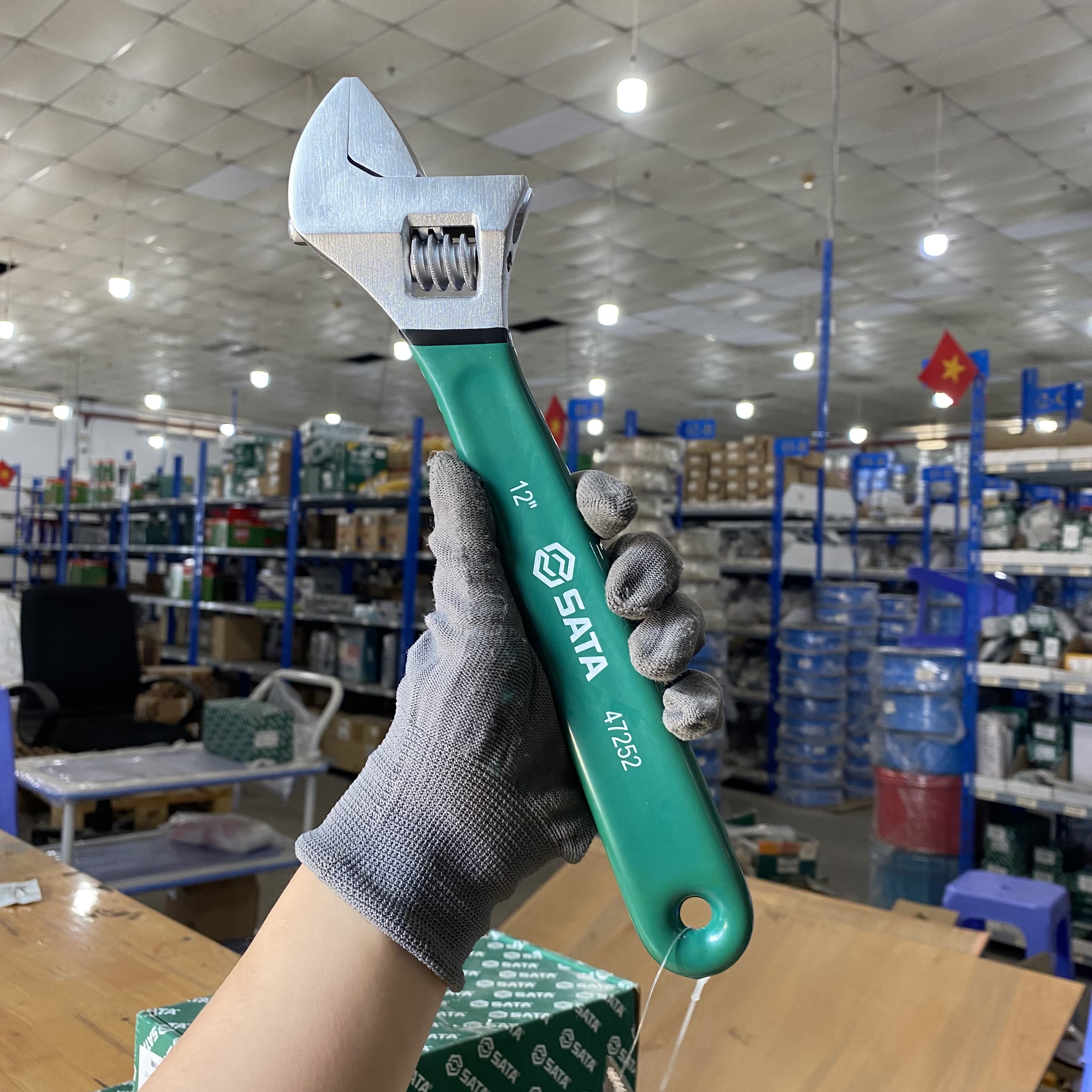 Mỏ Lết Có Điều Chỉnh Kiểu Châu Âu 12 inch SATA 47252