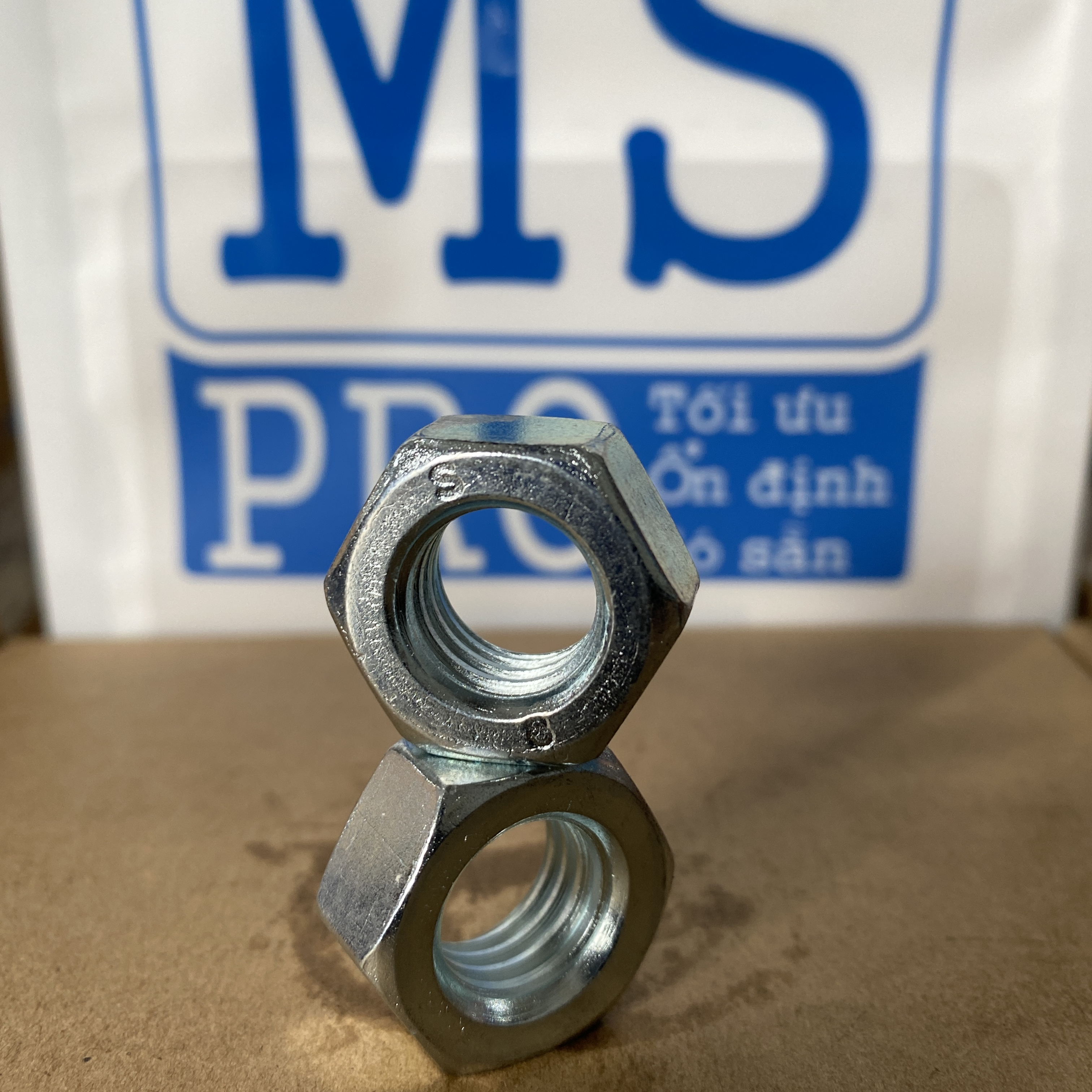 Tán Thép Mạ Kẽm Trắng Cr3+ 8.8 DIN934 M14
