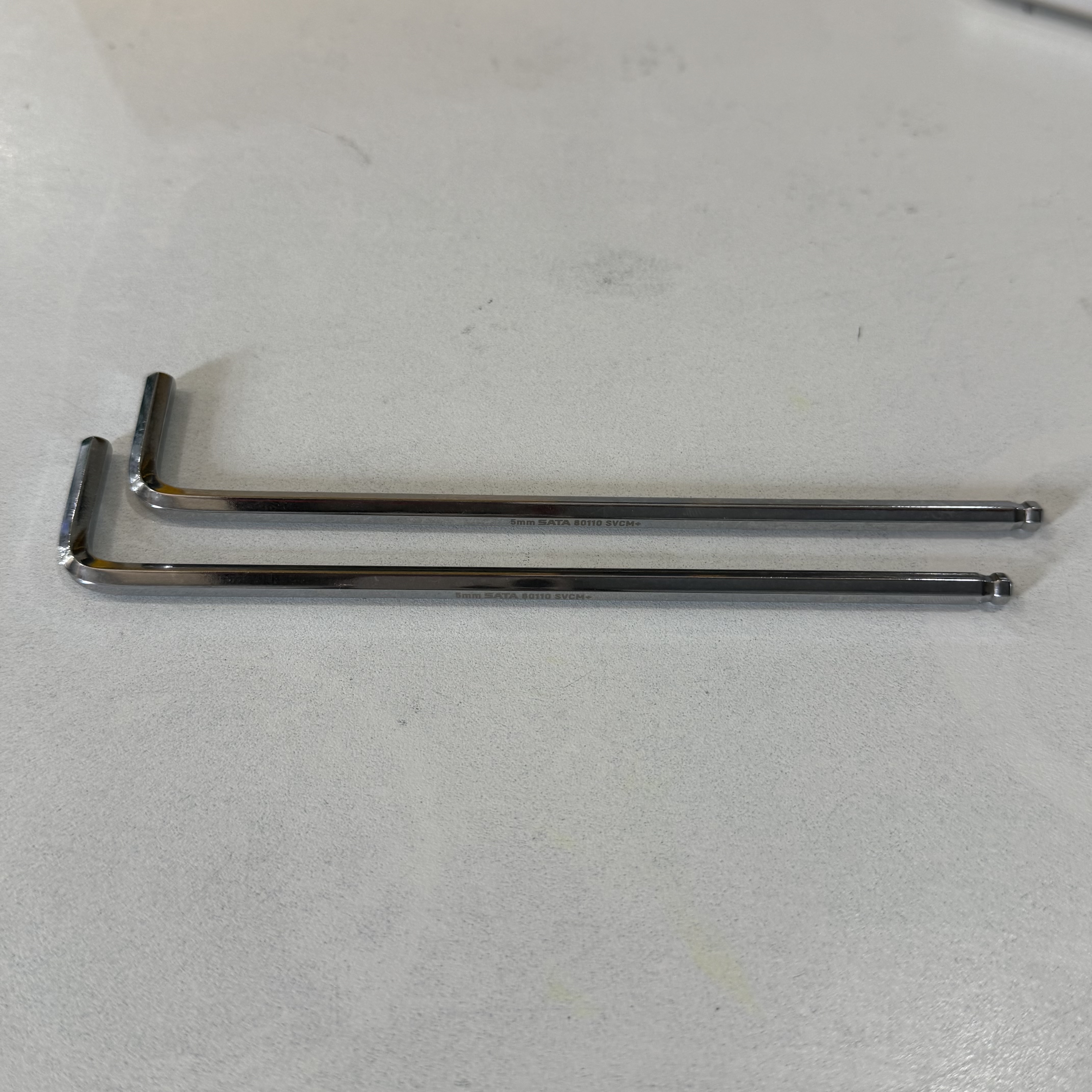 Cây Lục Giác 5 mm Đầu Bi Siêu Dài SATA 80110